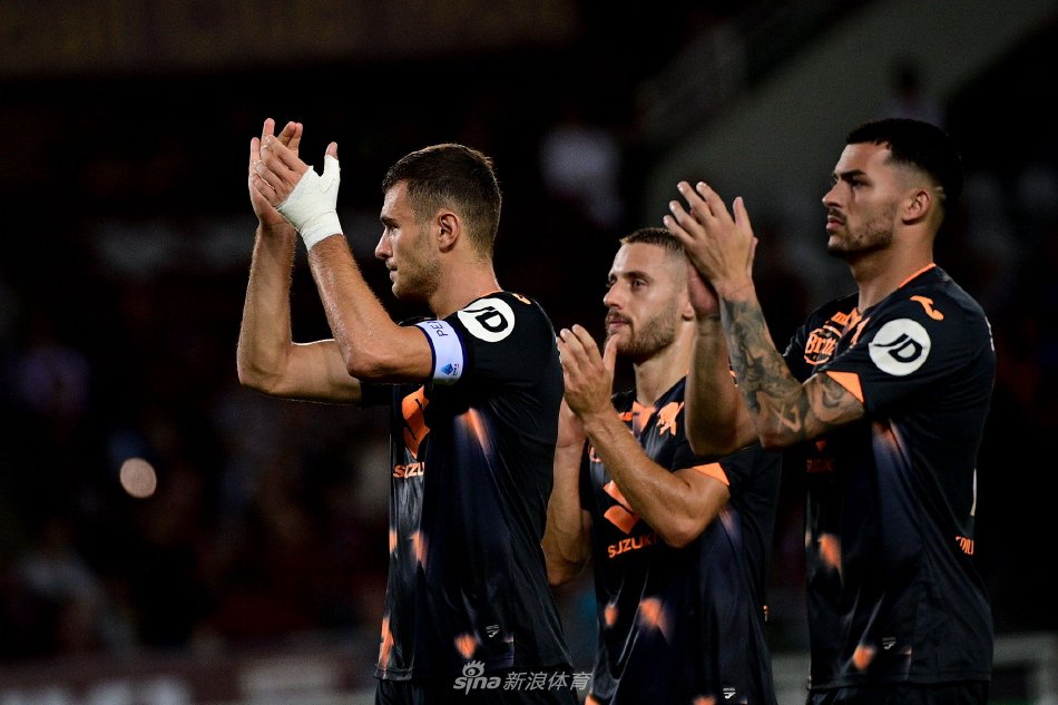 这些年轻的 这些年轻的