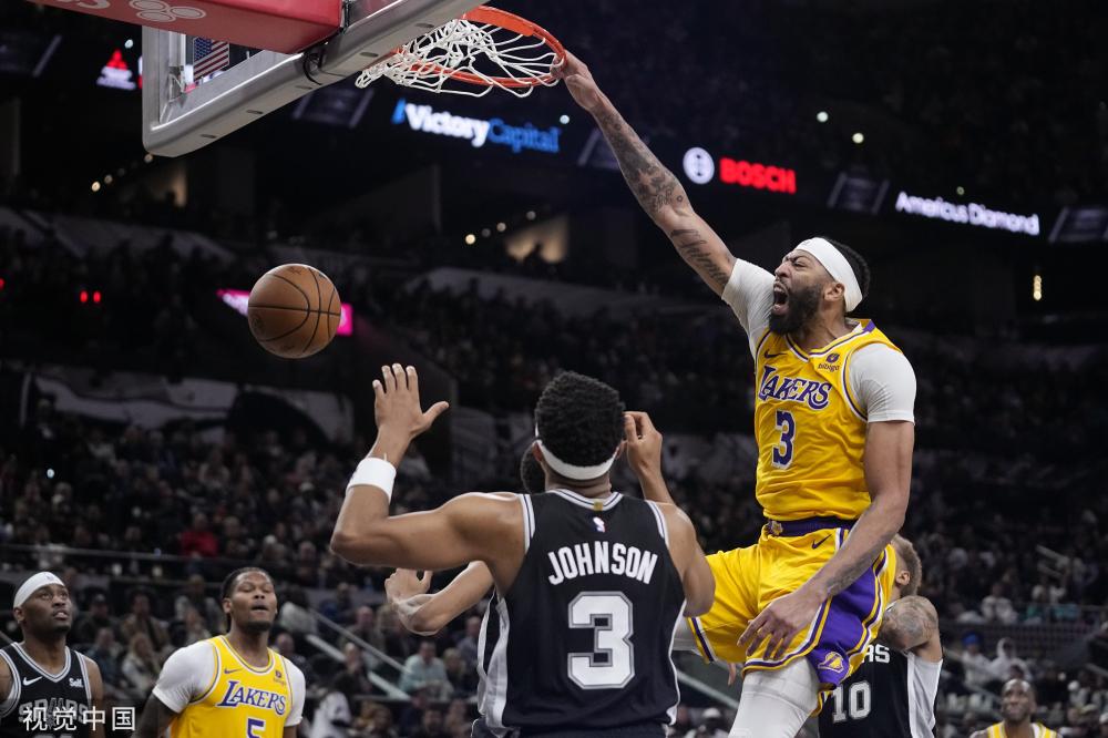 还在防守端 还在防守端