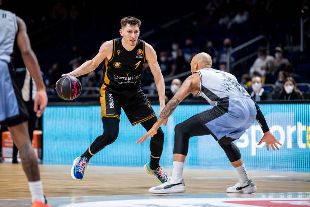 多后来者 多后来者