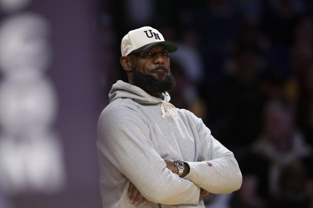 仅是两支队 仅是两支队